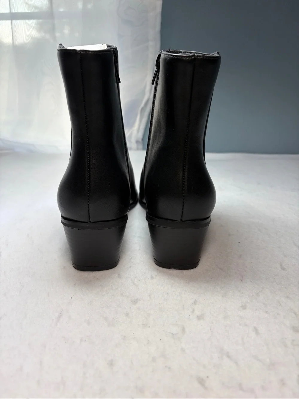 NWOB Lulus sz 8.5 Rayaa Black Leather Ankle Boots 2” Block Heel square toe new